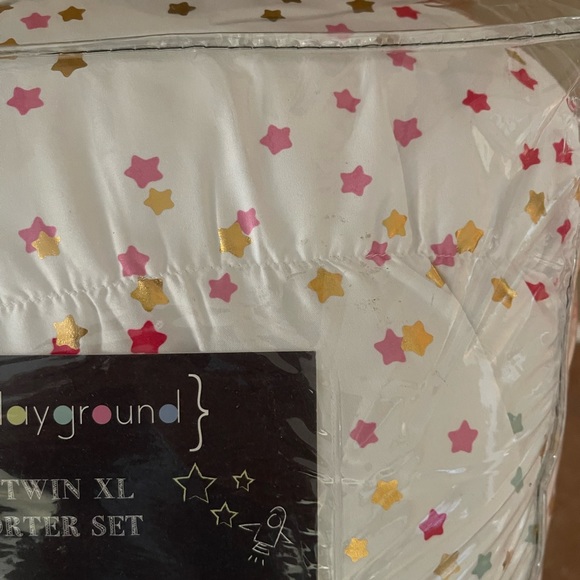 NWT - Urban Playground Iridescent Twin/Twin XL 2-PC Comforter Set - Picture 12 of 13